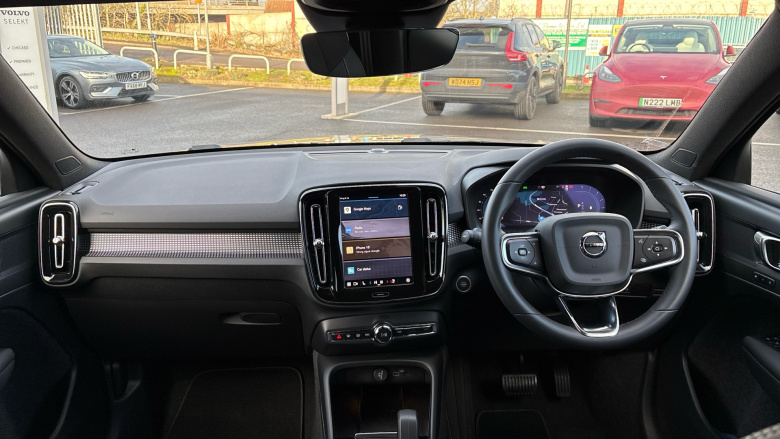 Volvo XC40 2.0 B4P Plus Dark 5dr Auto Petrol Estate